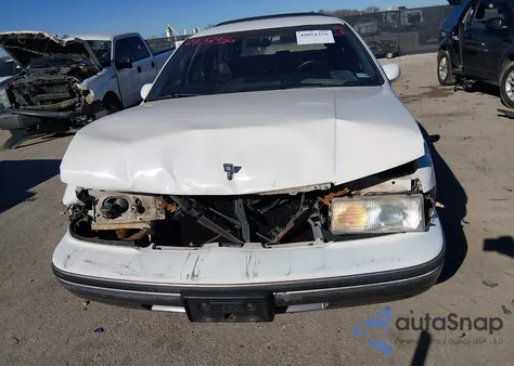 1992 Oldsmobile Custom Cruiser from USA, damaged, VIN 1G3BP837XNW303481